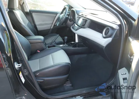 2018 Toyota Rav4 Xle z USA, uszkodzony, nr VIN 2T3WFREV2JW503575